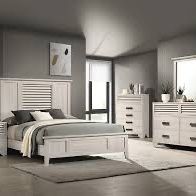4 PCs Bedroom Set Dresser Mirror Queen Bed & Nightstand. ( FINANCING OPTIONS ) Guy