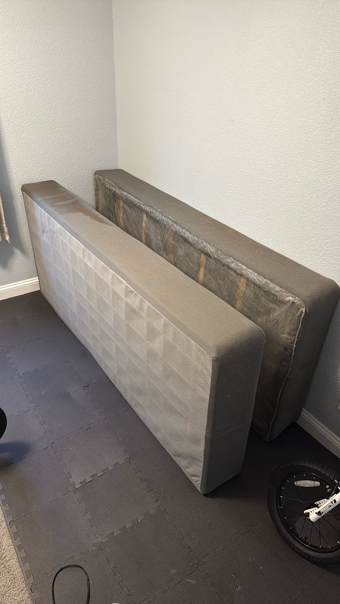 Cali King/Twin XL Box Springs. 