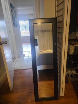 Mirrow-Jewelry Storage