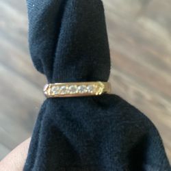 14kt Custom Band  (5) SI1 Diamonds 
