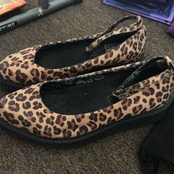 TUK leopard flats 