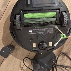 iRobot Romba Vaccum e6