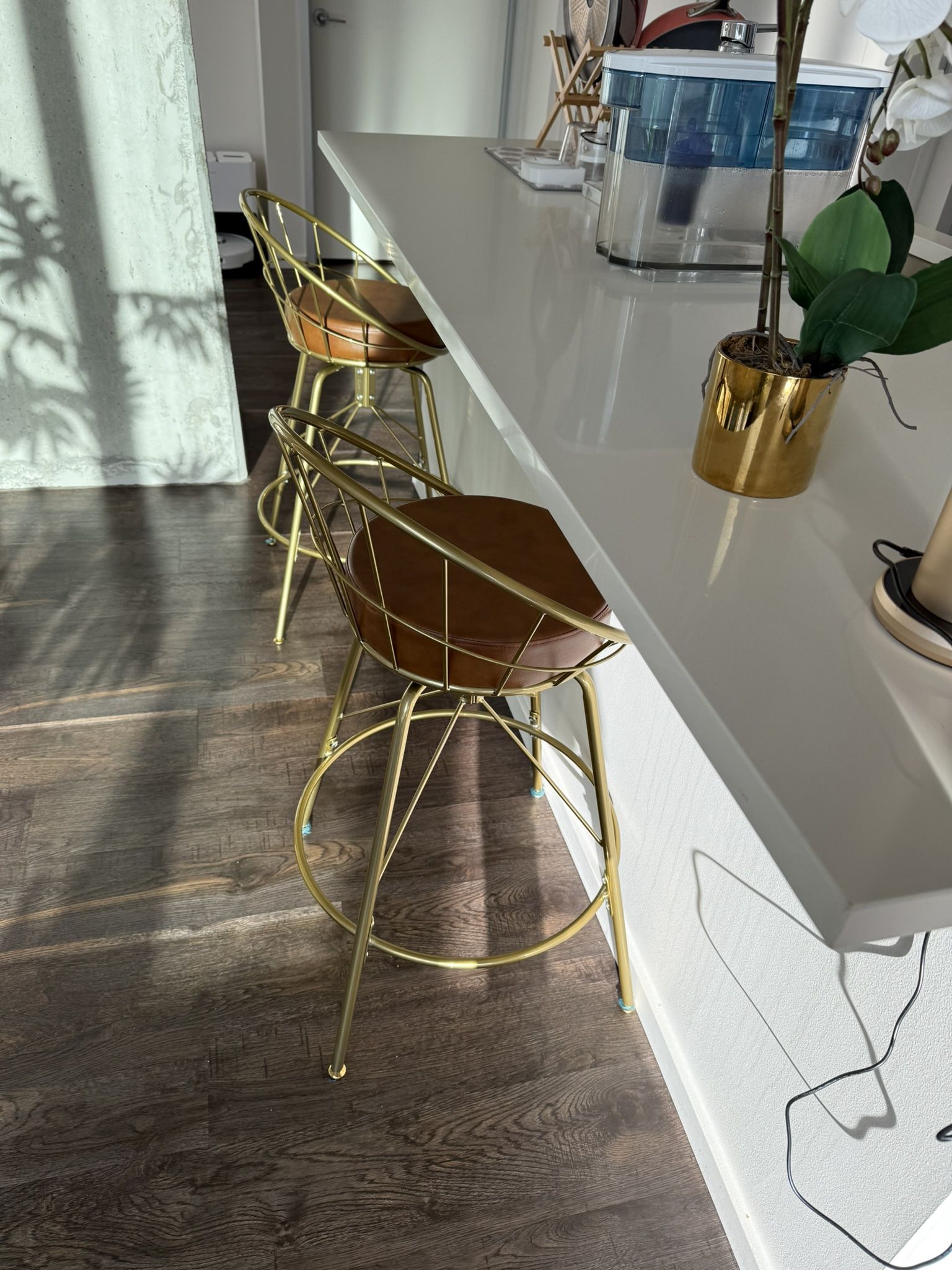 Set of 2 Modern Gold Bar Stools with Faux Leather Seats