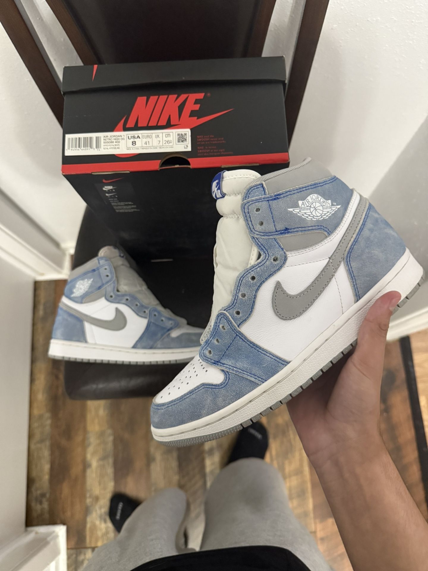 Air Jordan 1 Hyper Royal, Size 8 Men’s