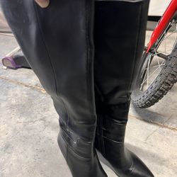 Women’s Black Boots 