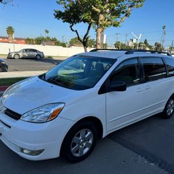 2004 Toyota Sienna