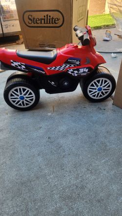 Waddle Foot-to-Floor Motorcycle Ride-On Toy with Sounds, Red