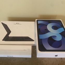 iPad Air 11 Inch 4th Gen 64GB Magic Keyboard And pencil