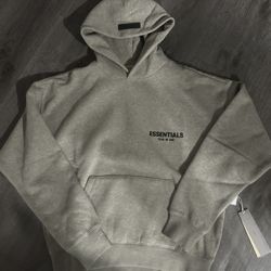 Essential Hoodie 