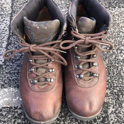 Dockers Boots Size: 9 Men’s Waterproof