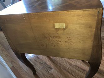 W.&J. Sloane vintage end table with 2 drawers