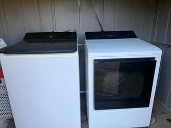 LG Washer and Dryer Set