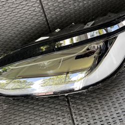 Tesla Model X Left Driver Side Headlight Luz Izquierda Chofer 2021 2022 2023 2024