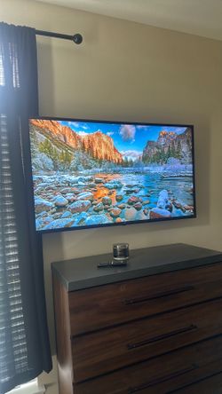 55” LG TV with remote/mount