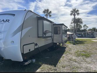2019 Keystone Cougar 30 Foot