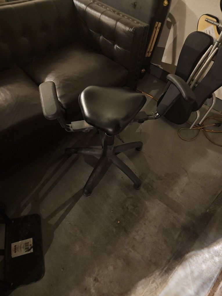 Pettibon Wobble Chair For Pelvic Stability