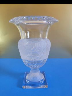 VTG 24% Lead Crystal Shannon Designs Czech Republic. REPLICA Of Lalique. 12"