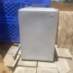 Mini Fridge/Freezer