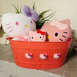 Hello Kitty gift basket