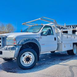 Ford F-450 6.0L Diesel Runs Good FlatBed Lift Gate