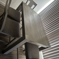 Comedor/ Dining Table