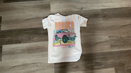 Beige bronco T-shirt, size extra small target