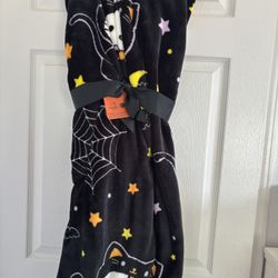 Hello Kitty Halloween Blanket