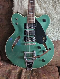 Selling gretsch g2627t Georgia green limited edition cat eye, with upgraded tuners by hipshot