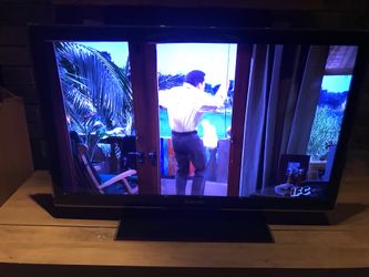 40 inch Samsung TV Ultra slim