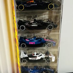 Hot Wheels 2025 - F1 5 Pack Formula 1 Red bull, Petronas, Alpine, Haas, Williams