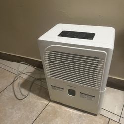 Comfort Aire - Dehumidifier