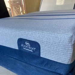 Queen Mattress Box Spring  Used Good Condition 