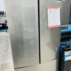 🔥🔥32” Frigidaire French Door Refrigerator 