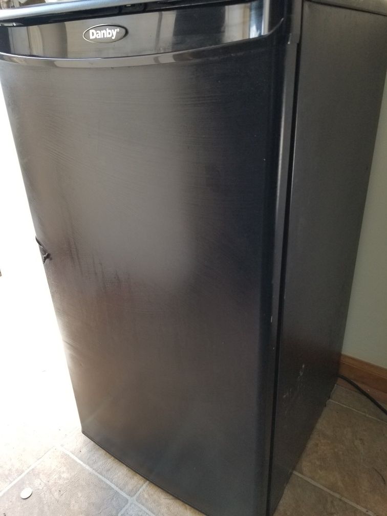 Mimi Refrigerator