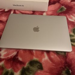 LIKE NEW APPLE MAC BOOK AIR Orginal Price $1000