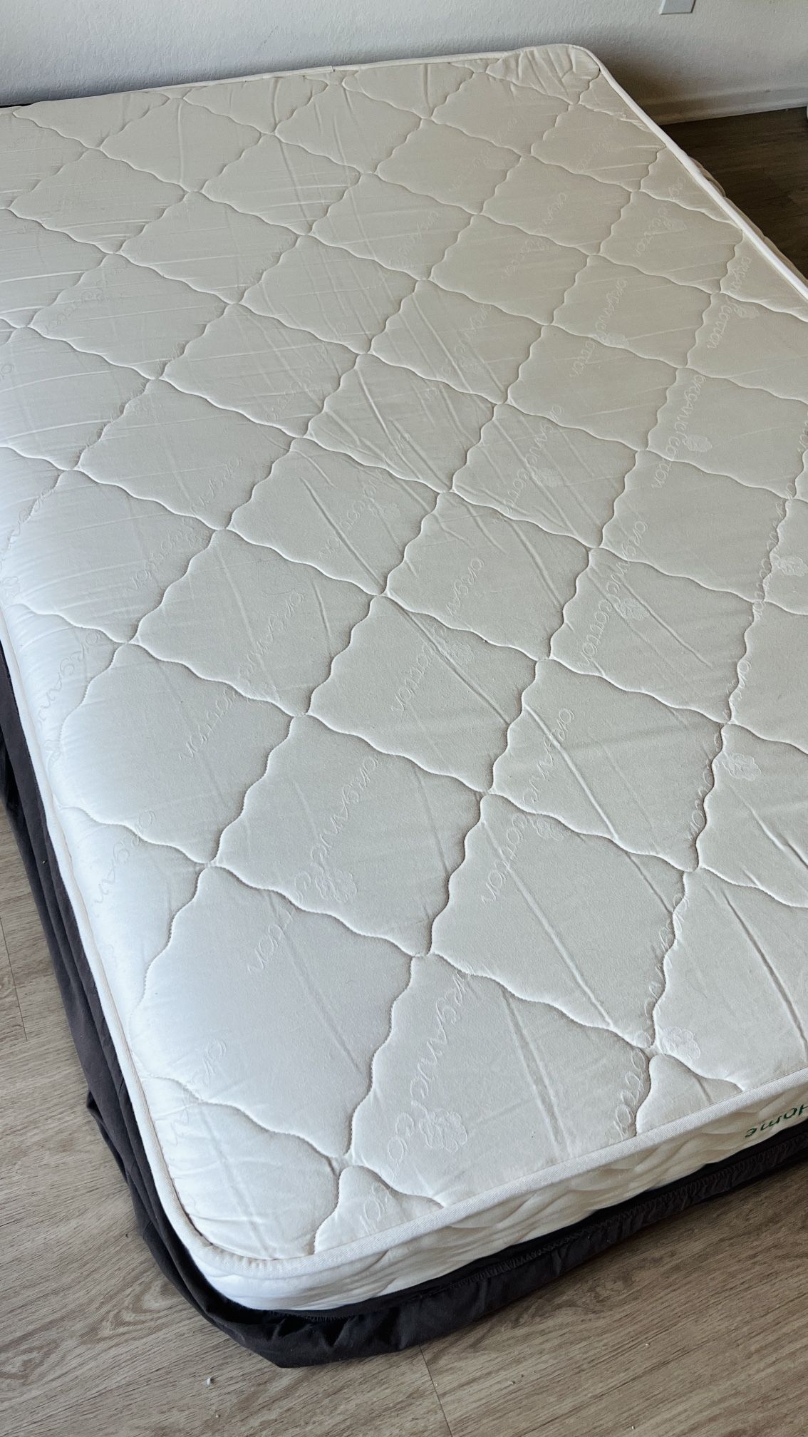 ORGANIC mattress: latex, coconut, cotton. Paid $1,700. Like new.