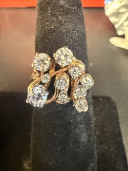 14KT Ring W/ Multi-Size Natural Diamonds 37220-2