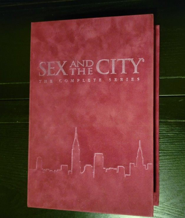 SEX AND THE CITY Complete Series - DVD Box Set in Pink Velvet Case.