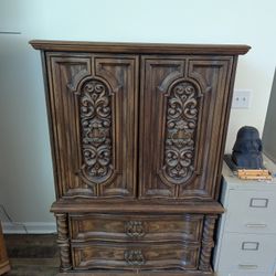 Wardrobe/Drawer TV Stand