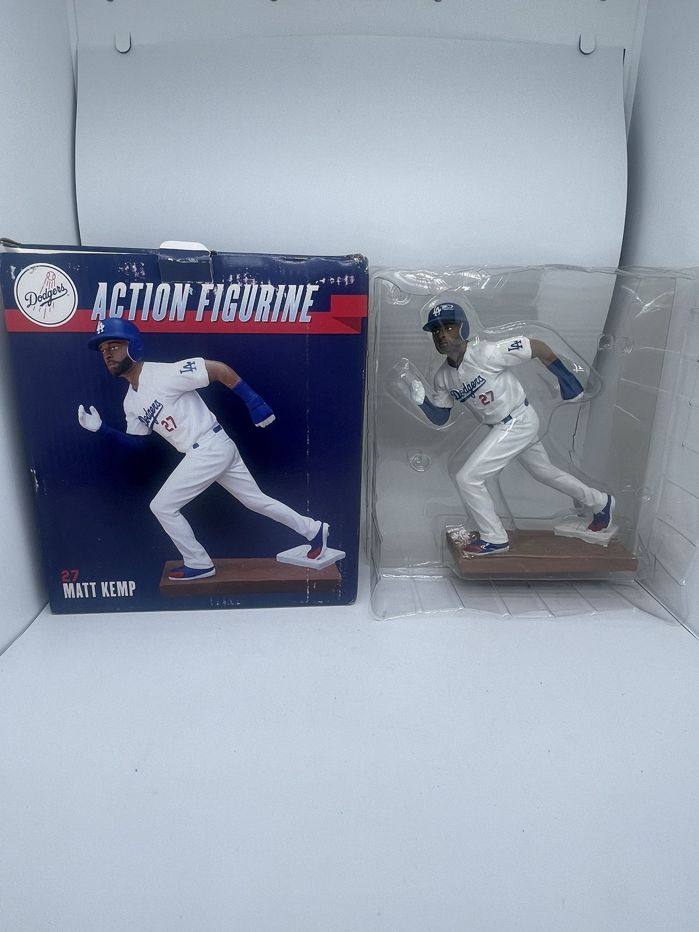 2014 Los Angels Dodgers Figurine MATT KEMP SGA 8/24/14 New in box