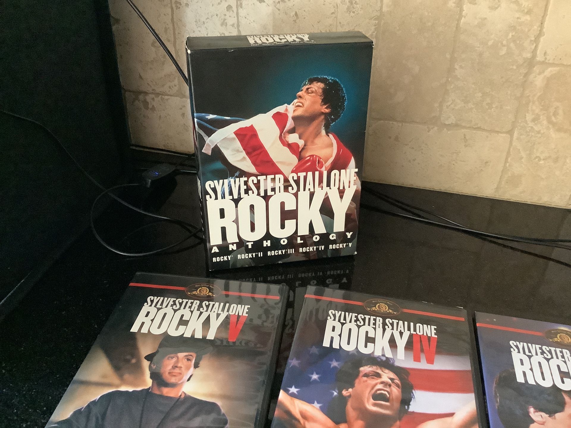 The Rocky Collection I-V Sylvester Stallone 5- Disc DVD Box Set Boxing Mint