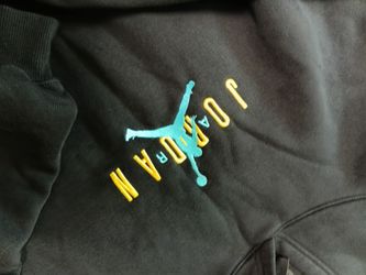 XL Jordan hoodie 60$ retail
