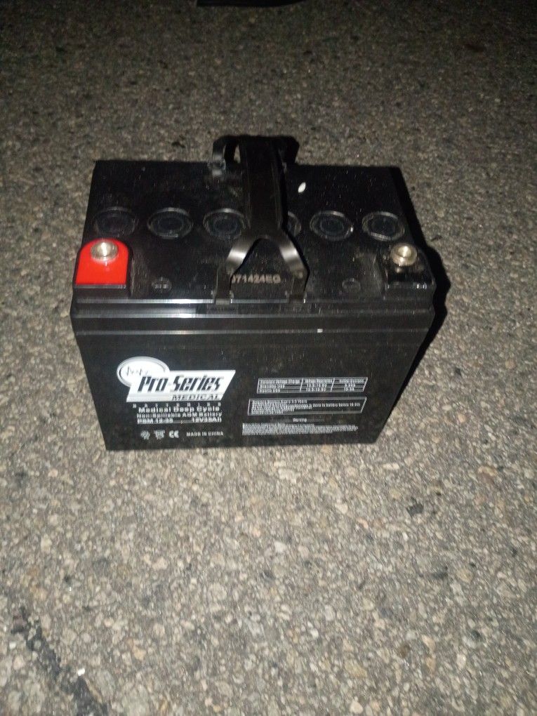 12V Marine battery (Brand New/Never Been Used)