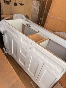 Bathroom vanity