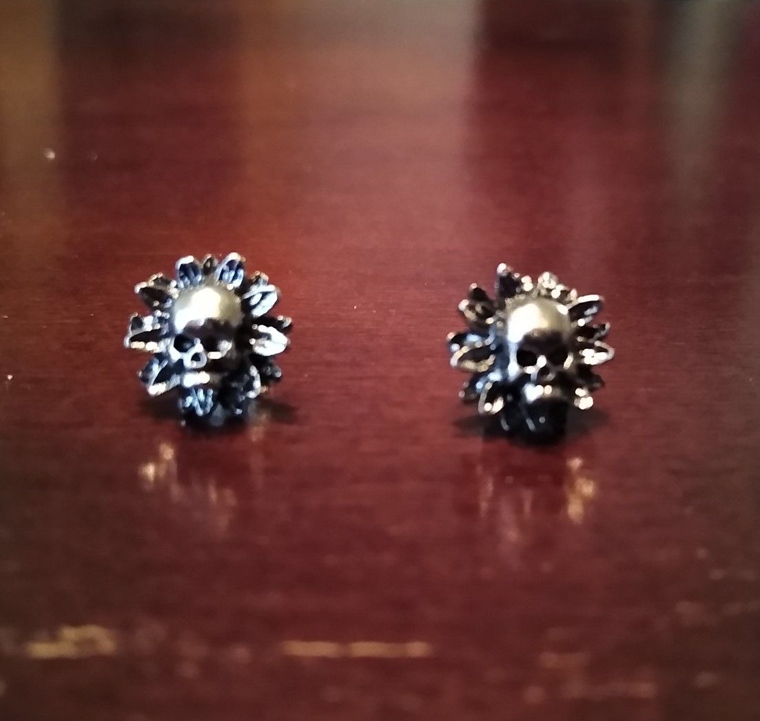 Skull flower earrings