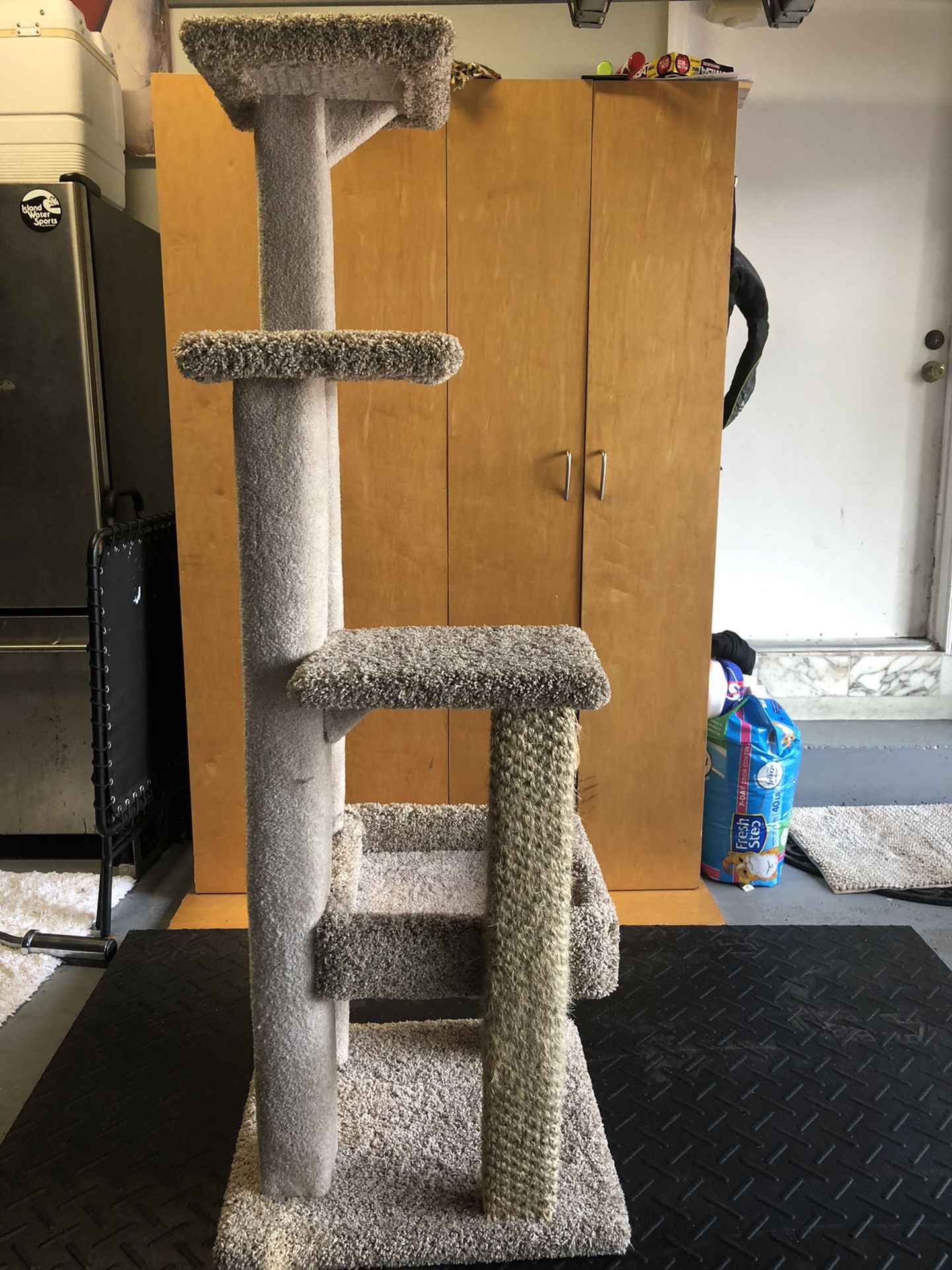 3 tier cat scratching tower