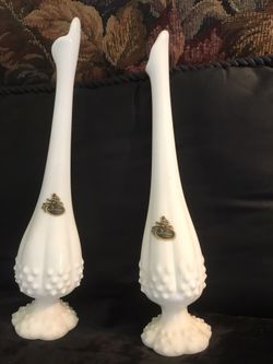 Fenton bud vases