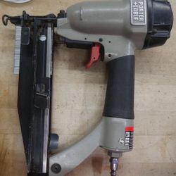 PORTER AND CABLE FINISH NAILER FN250B PRE OWNED 884110-2 