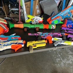 Package of Nerf, guns Fortnite and bullets
