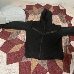 Nike Tech Black (send Best Offer)